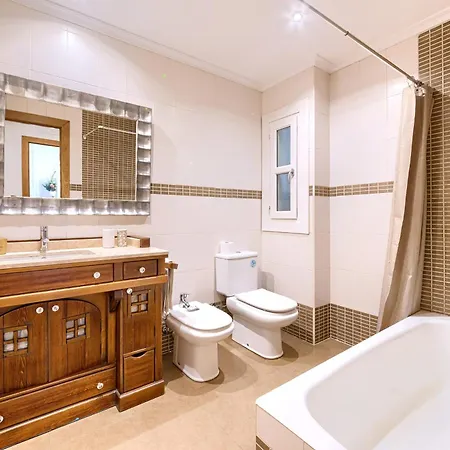 アパート Vivienda Turistica Acogedora Y Elegante En Irala ビルバオ